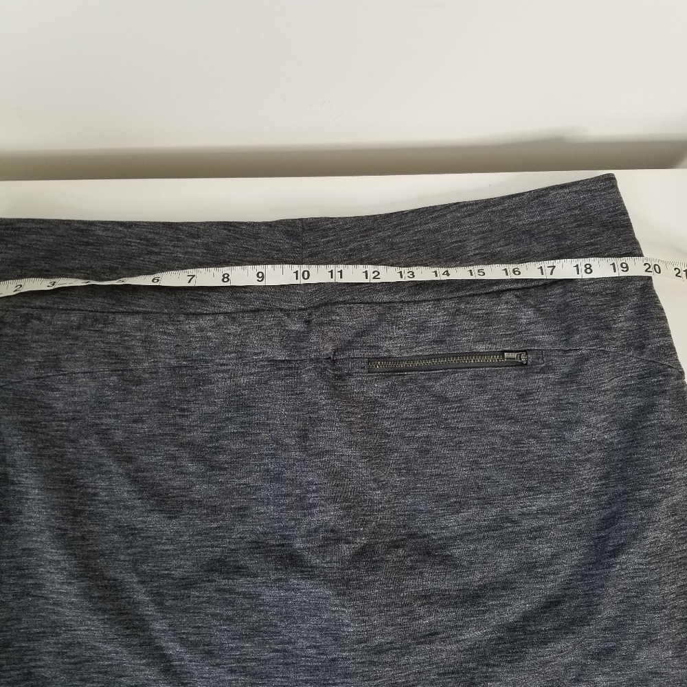 Athleta Metro Downtown Skort Gray Size XL Pockets Stretchy Comfort - Picture 15 of 15